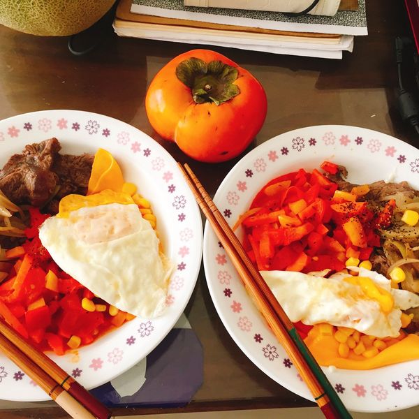 洋蔥牛小排：球 一起做