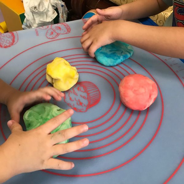 undefined：Hui-Juan Li 一起做