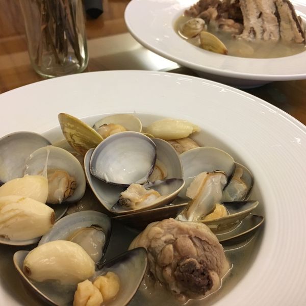 蒜味蛤蜊鮮雞湯 : Evelyn Yang一起做