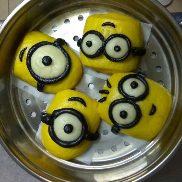 小小兵造型饅頭 : 林軒亦(小碧)一起做