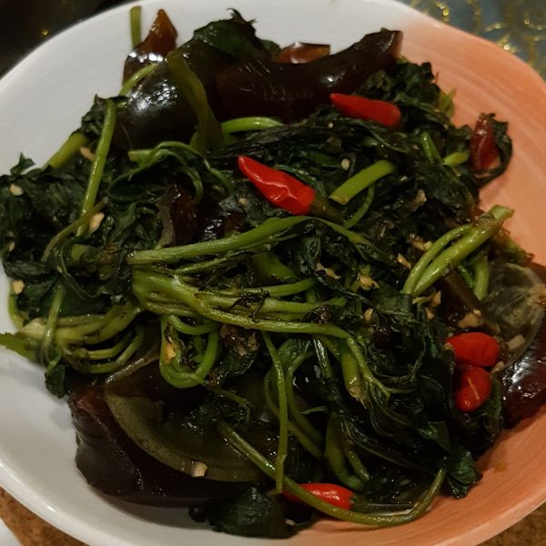 皮蛋地瓜葉(免油健康版) : Iris Yang一起做