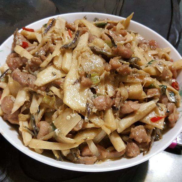 竹筍炒肉絲：Cara 一起做