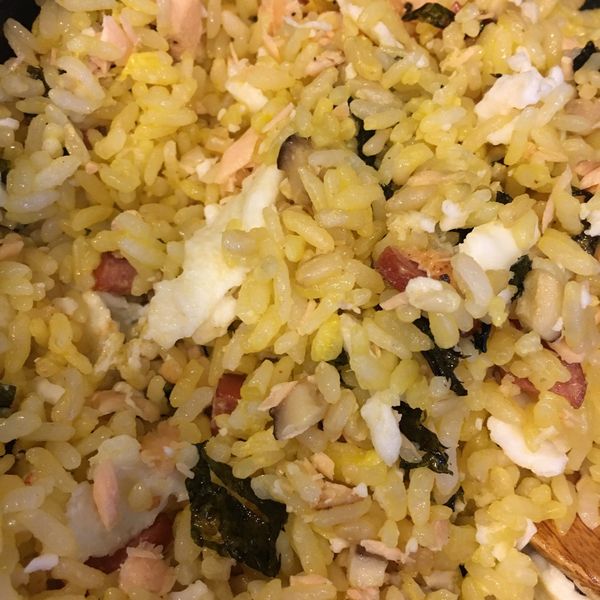 隔夜白飯《日式鮭魚炒飯》 : Vivien Chang一起做