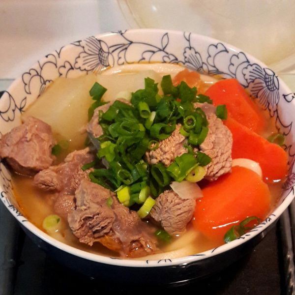 清燉番茄牛肉湯：Chi  Cat 一起做