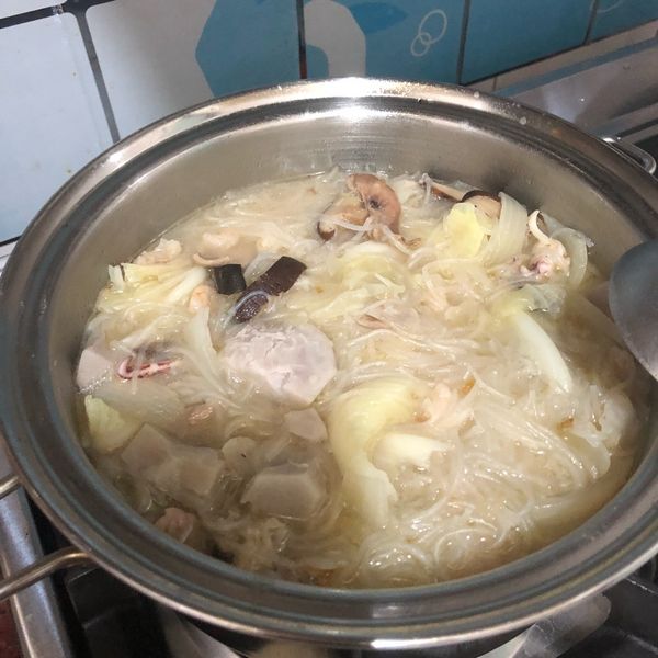 芋頭米粉湯：涵 一起做