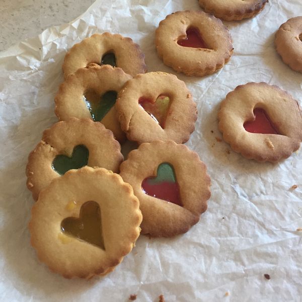 三種材料，完成閃閃發光「玻璃餅乾」❤ : Cynthia 一起做