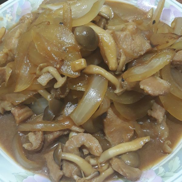洋蔥炒豬肉 : Debbie Huang一起做