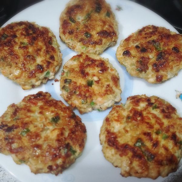 香蒜蔥香胡椒肉餅：郭玉幸 一起做