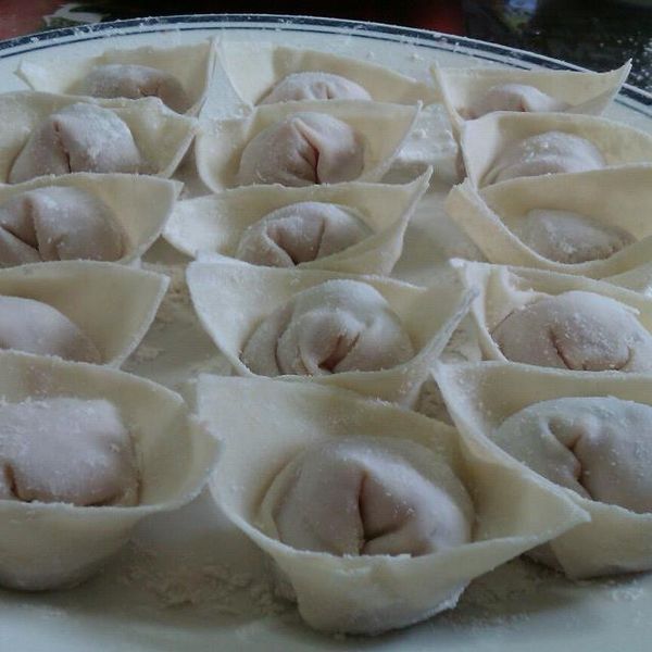 鮮蝦雲吞湯(大餛飩)~~：Connie Li 一起做