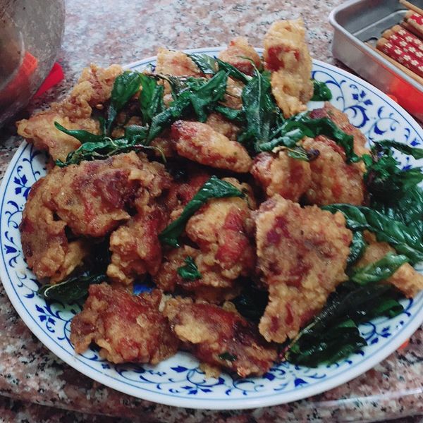 蒜味鹹酥雞：張依莎 一起做