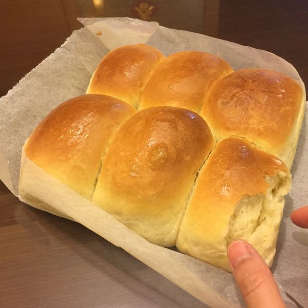 鮮奶油小餐包
簡易。家常烘焙。早餐：Nina Chen 一起做