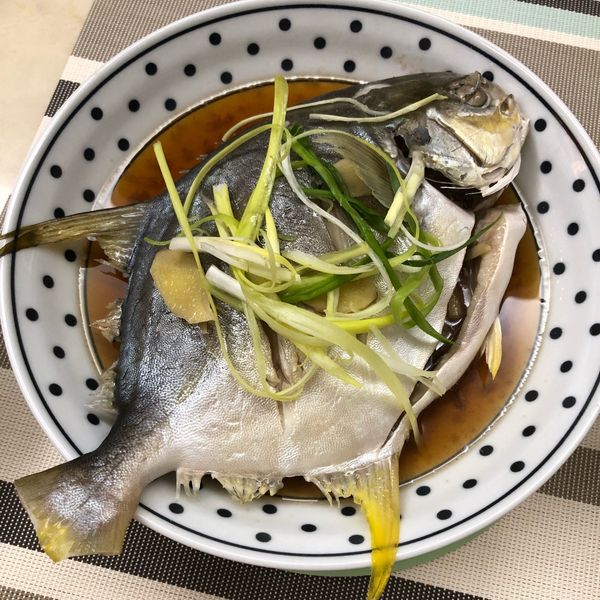 清蒸金鯧魚 : paulinechen315一起做