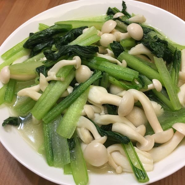 雪白菇炒油菜 「仿小松菜」:Jean Ke 一起做