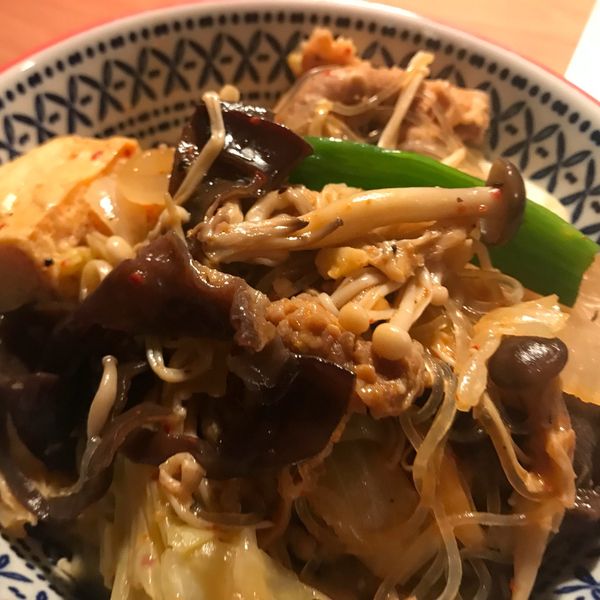 泡菜豚菇粉絲煮【好菇道好食光】 : 王盼雲一起做