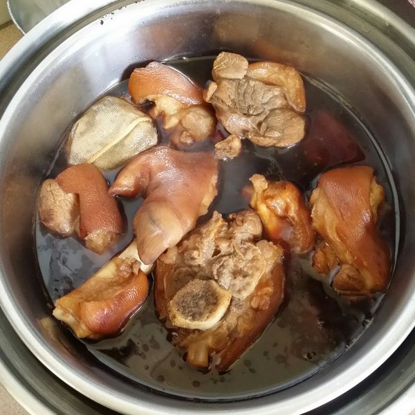 香魯豬腳 : 鄭成吉一起做