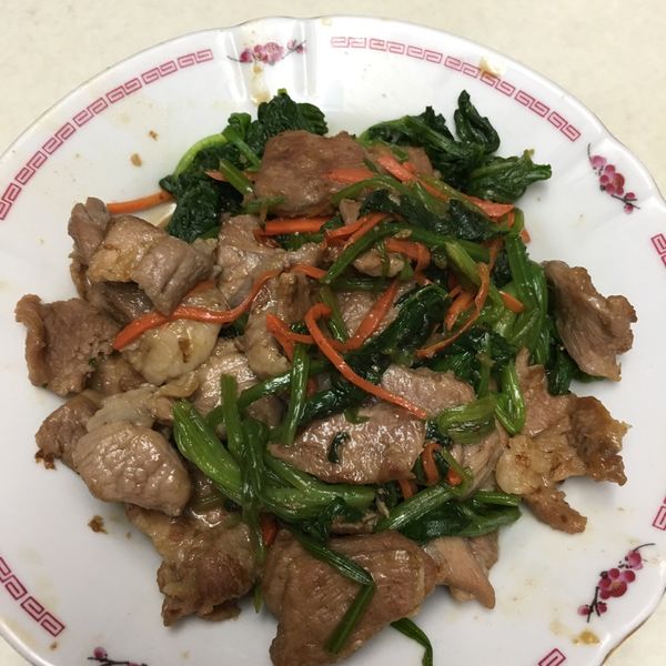 薑燒豬肉炒菠菜：Vivian  Chung 一起做