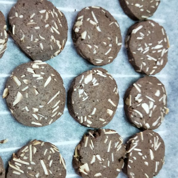 巧克力杏仁餅乾 : 佳紜一起做