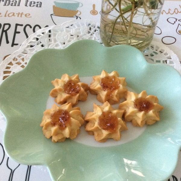 奶油果醬餅乾:Pigleg Huang 一起做