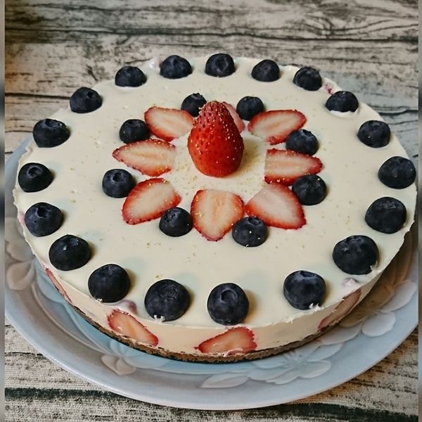 【免烤箱】特濃草莓生乳酪蛋糕：Yiping Ren 一起做