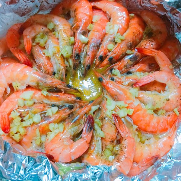 【飛利浦智慧萬用鍋】椒鹽奶油烤蝦：Chou Miaow 一起做