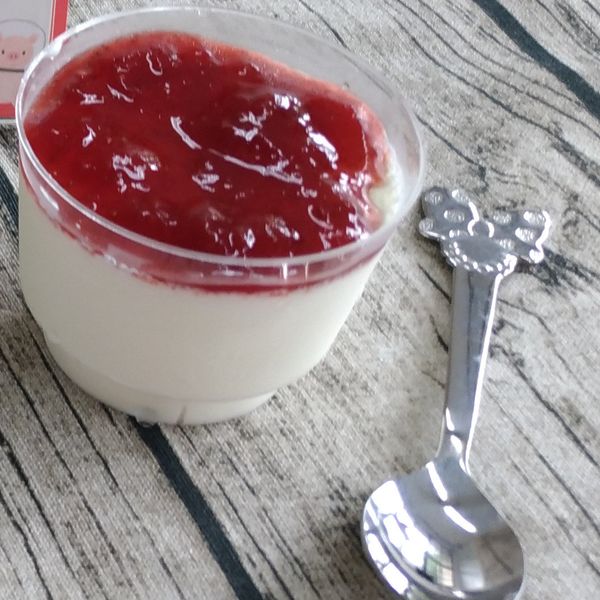 草莓煉乳鮮奶酪：Irene Liao 一起做