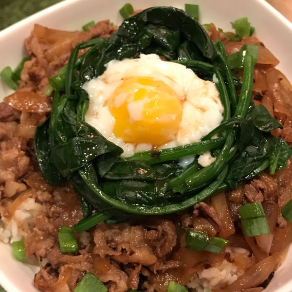 10分鐘料理 - 羊肉蓋飯：Sylvie Liu 一起做