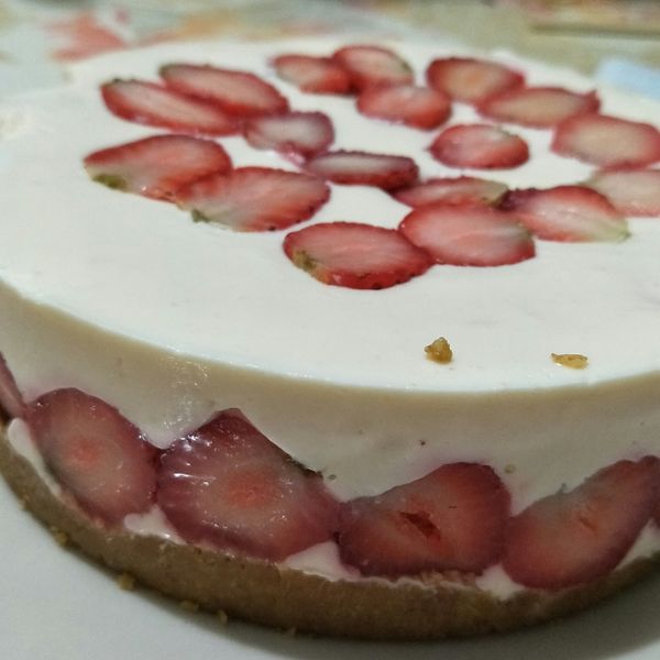 【免烤箱】特濃草莓生乳酪蛋糕：錢秀鳳 一起做