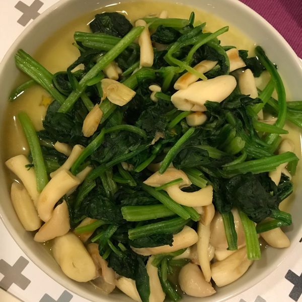 鴻禧菇炒菠菜 : Joy一起做