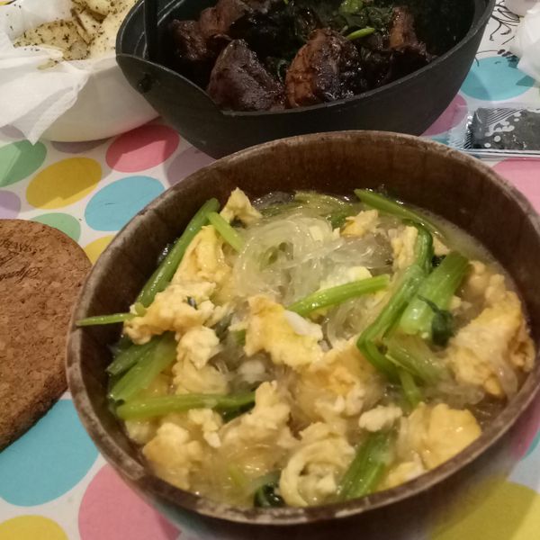 順滑不澀口～菠菜雞蛋炒冬粉 : Emily  Hsieh一起做