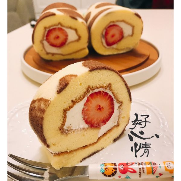 日式草莓棉花蛋糕卷：陳琳 一起做