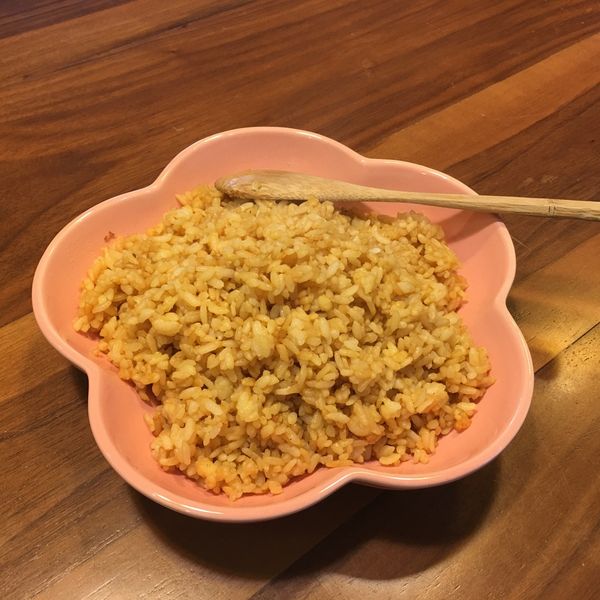 三樣食材製作美味炒飯-蒜香黃金炒飯 : sophiayeh一起做