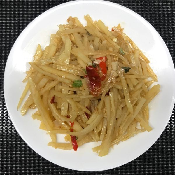 道地眷村味-醋溜土豆絲(馬鈴薯) : 凱西一起做