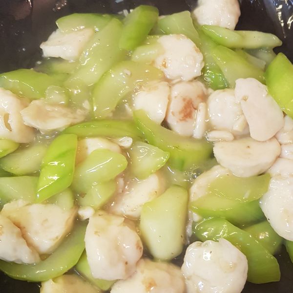 [瓜果類]大黃瓜炒貢丸：Elsa Huang 一起做