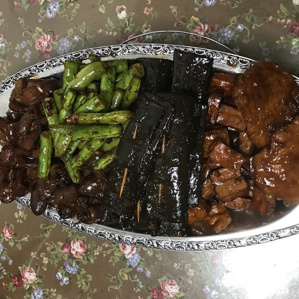 羊小窩廚房-簡易東山鴨頭滷味：Selena Tsai 一起做