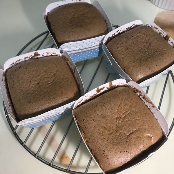 巧克力杯子蛋糕 : Pipi Ko一起做