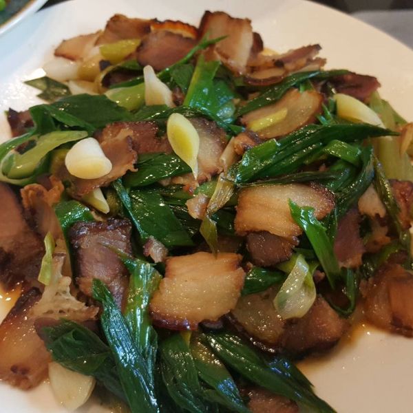 蒜苗臘肉 : た かし一起做