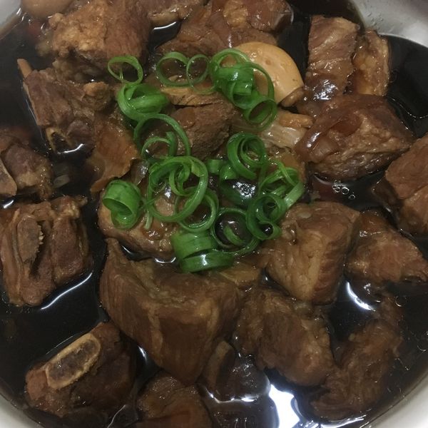 讚不絕口的下飯菜~『肉骨茶滷小排』:謝甜甜 一起做