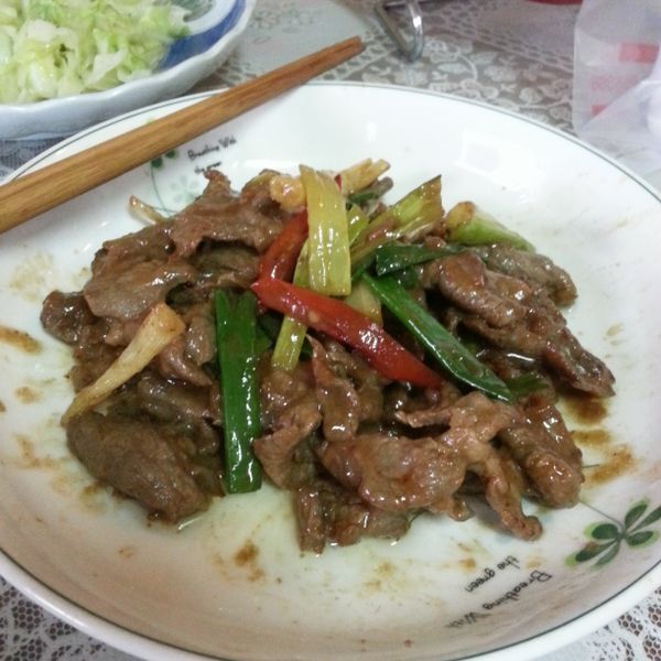 蔥爆牛肉 : 林憶茹一起做