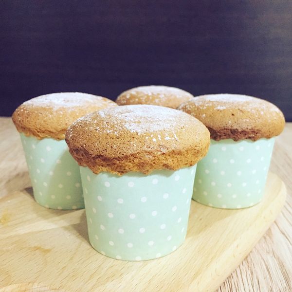 蜂蜜海綿杯子蛋糕 : 李依融一起做