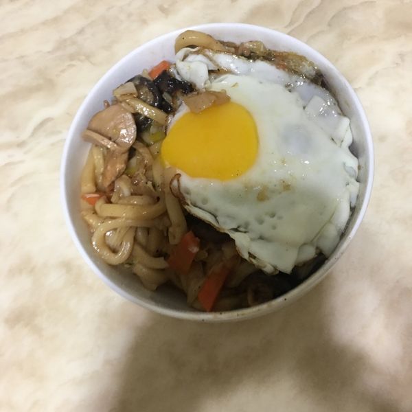 乾炒雞肉烏龍麵 清個冰箱吧：黃詩涵 一起做