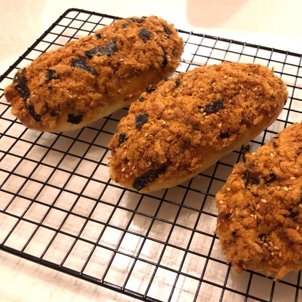 五分鐘免揉麵包~濃郁的兒時味-肉鬆海苔麵包:lisa 一起做