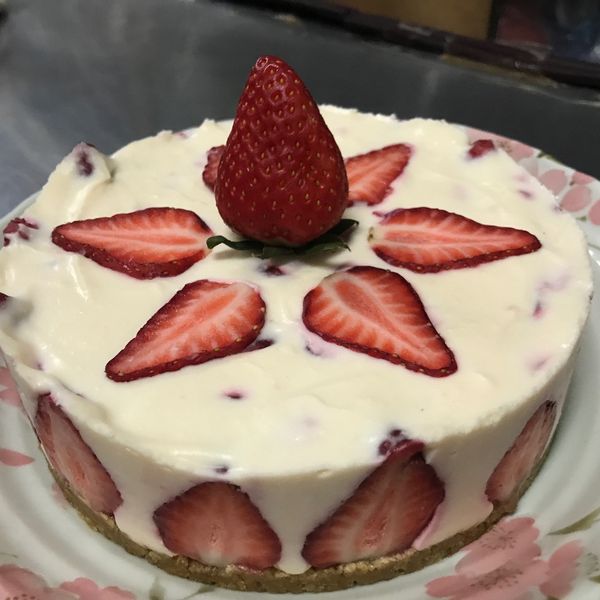 【免烤箱】特濃草莓生乳酪蛋糕 : 林美琪一起做