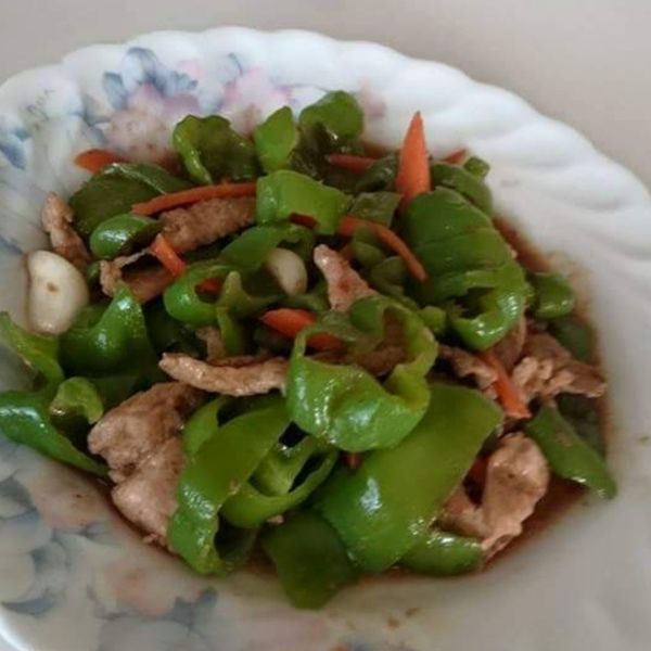 青椒炒肉絲～超簡單三步驟家常菜：張伶如 一起做