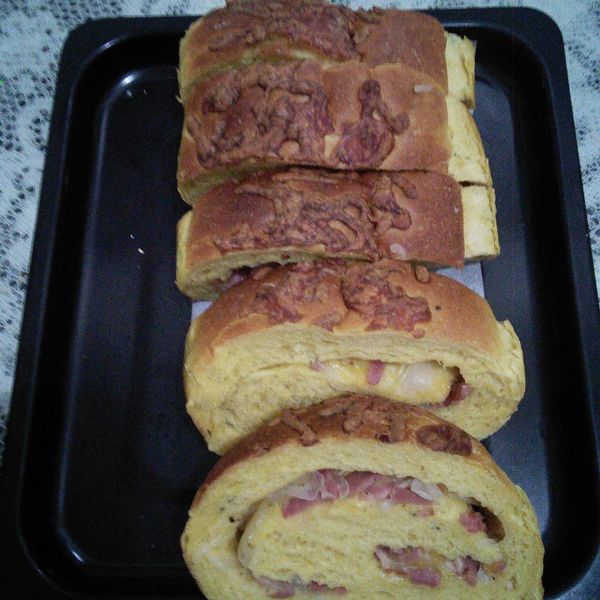 洋蔥培根吐司 : Lily  Wu一起做