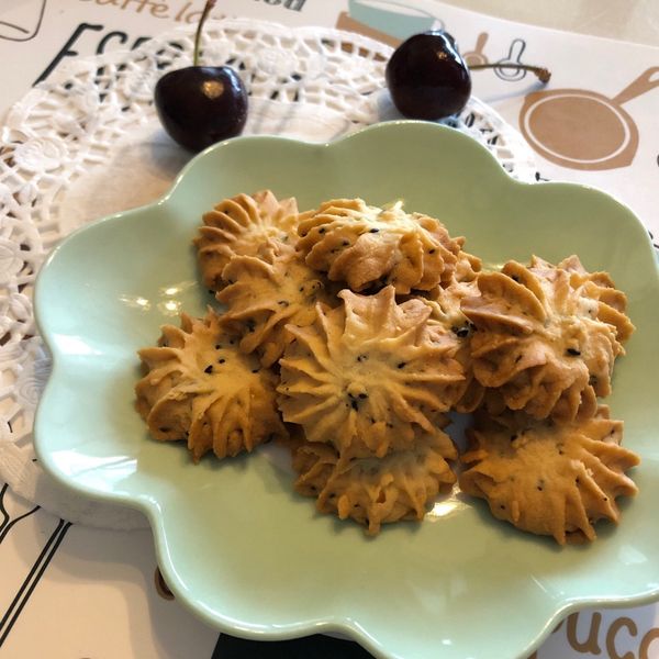 豆渣芝麻擠花餅乾：Pigleg Huang 一起做