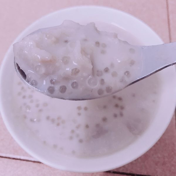 芋頭西米露(便宜又大碗👍）：劉宣汝 一起做