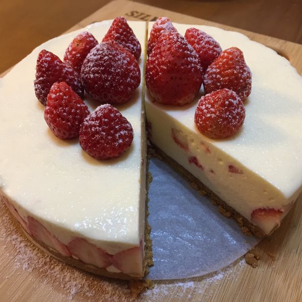 S廚房🍽草莓乳酪蛋糕（免烤箱）：Gill 一起做