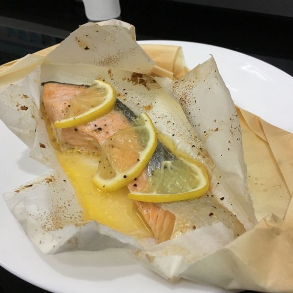 15分鐘零失敗 · 檸檬奶油烤鮭魚 : 全職媽媽瘋料理一起做