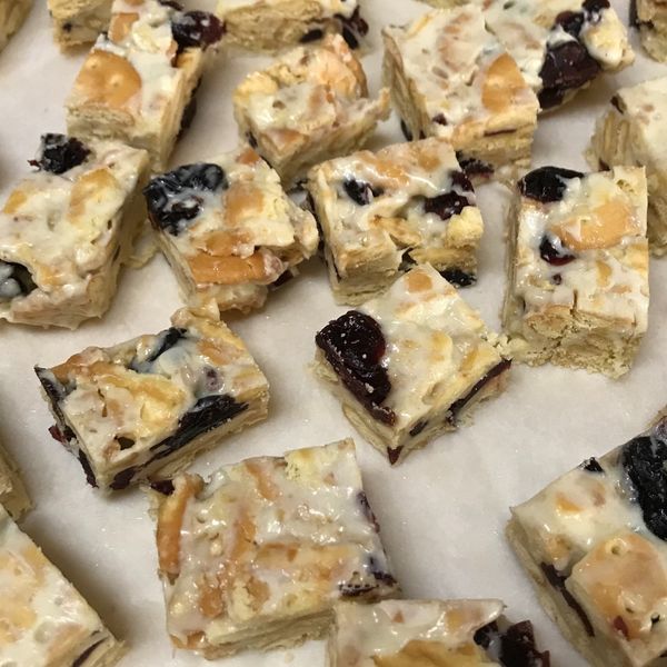 蔓越莓雪Q餅 : 鋁醇醇一起做