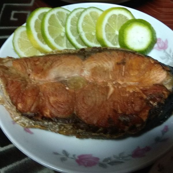 香煎鮭魚佐檸檬 : Chih Ling Wang一起做